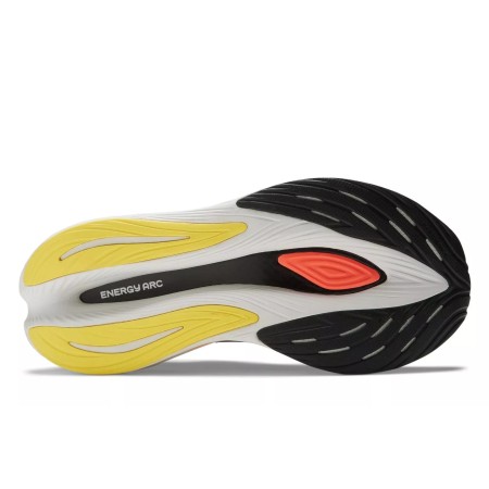 New Balance FuelCell SuperComp v2